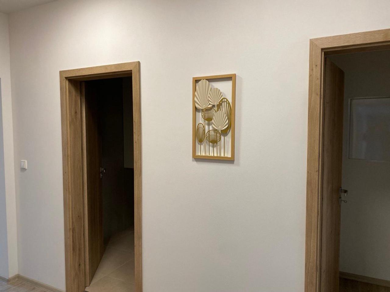 Perla Hradce 101 Apartman Hradec Králové Kültér fotó