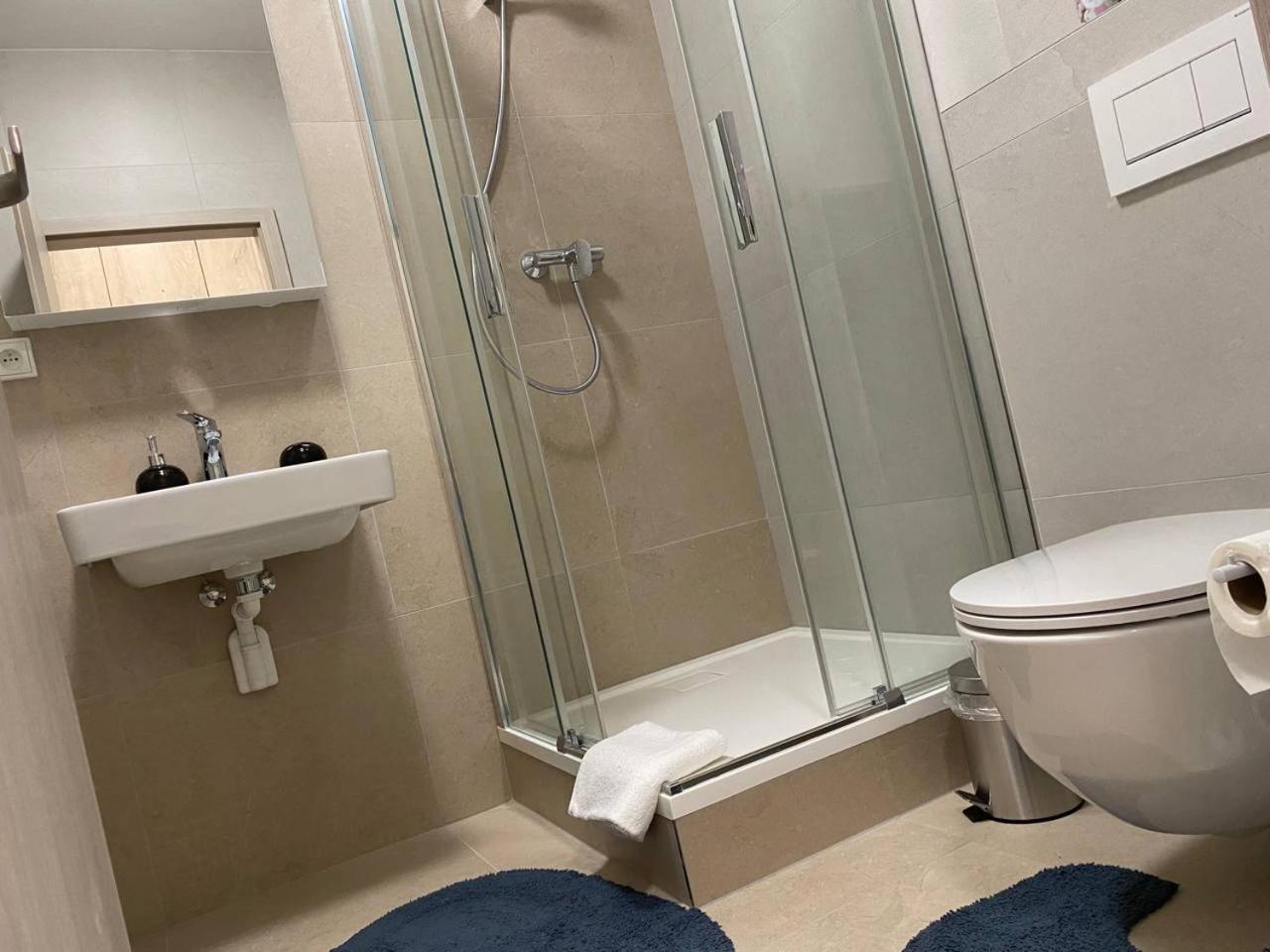 Perla Hradce 101 Apartman Hradec Králové Kültér fotó
