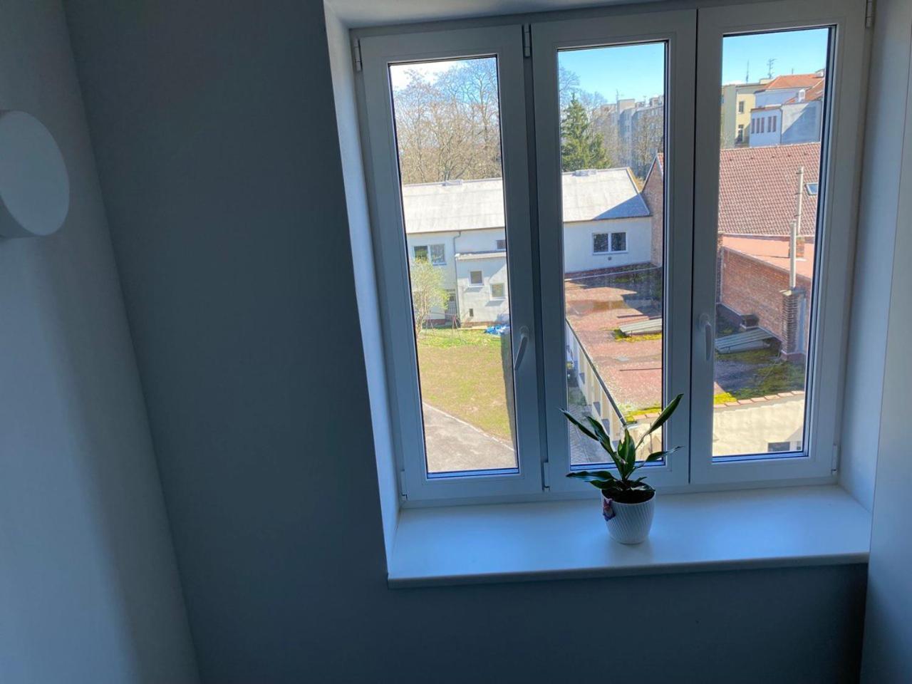 Perla Hradce 101 Apartman Hradec Králové Kültér fotó