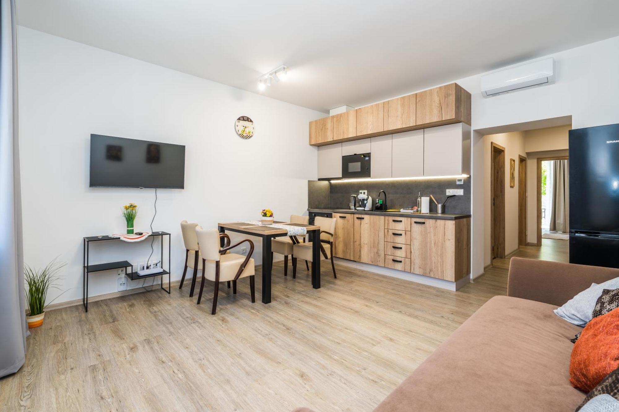 Perla Hradce 101 Apartman Hradec Králové Kültér fotó