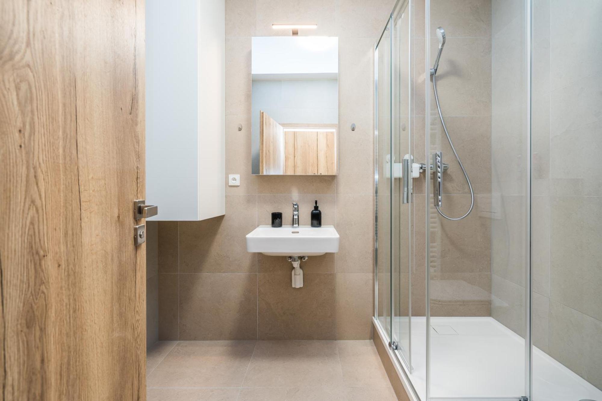 Perla Hradce 101 Apartman Hradec Králové Kültér fotó
